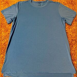NWOT Men’s Medium Nike Yoga Tee!
